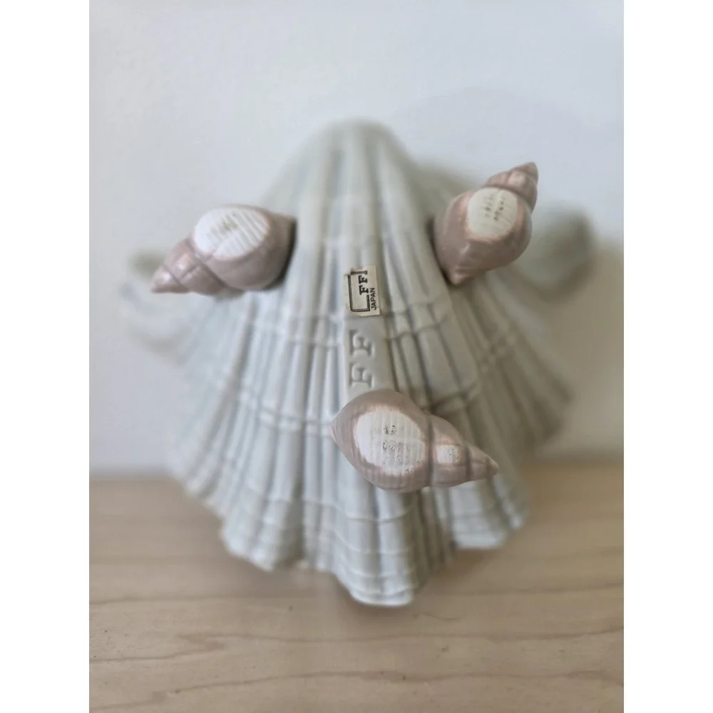 Vintage Fitz and Floyd Coquille Shell Bowl Conch Footed Coastal Pink White 1976